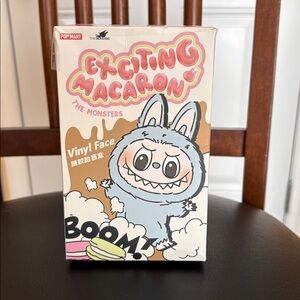 Exciting Macaroon Vinyl Face Figure